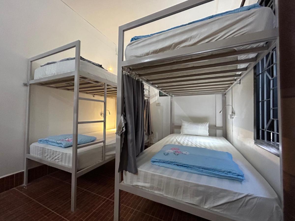 Vang Vieng Backpackers Hostel Dış mekan fotoğraf