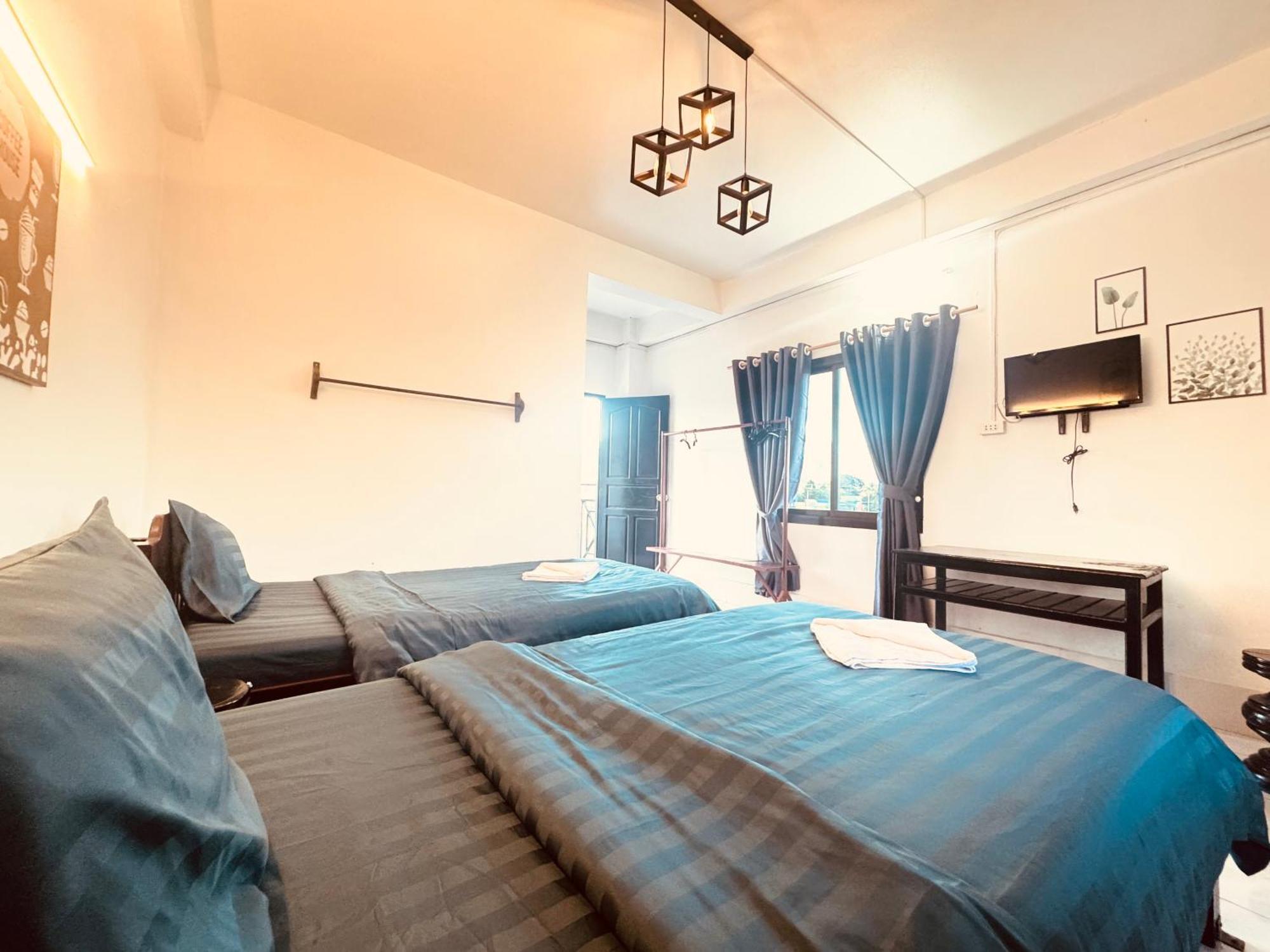 Vang Vieng Backpackers Hostel Dış mekan fotoğraf