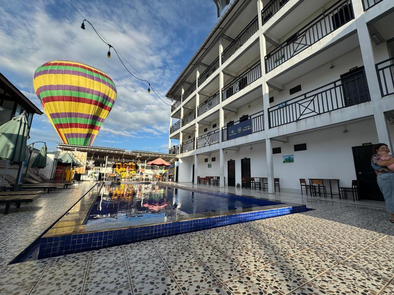 Vang Vieng Backpackers Hostel Dış mekan fotoğraf